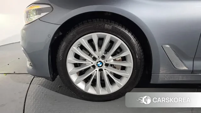 BMW 5 Series (G30) id 3464546 из Кореи 15