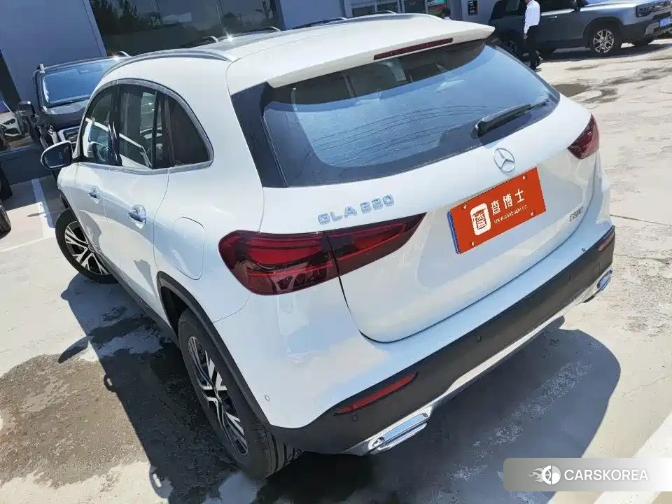 Mercedes-Benz GLA 2024 Белый из Китая, фото 5