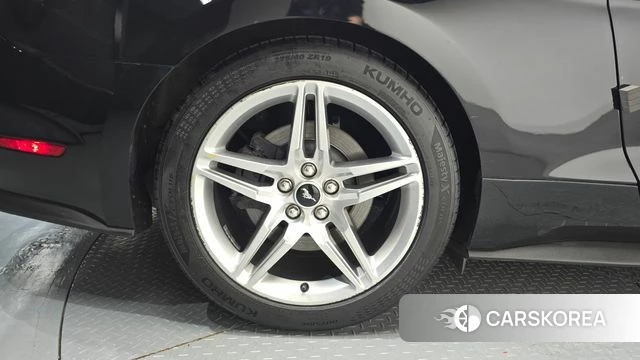 Ford Mustang id 4872936 из Кореи 27