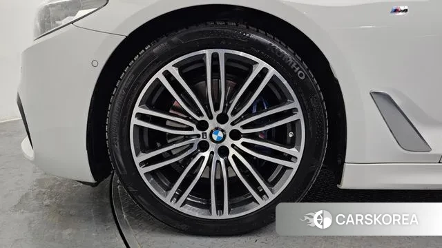 BMW 5 Series (G30) id 3582783 из Кореи 15