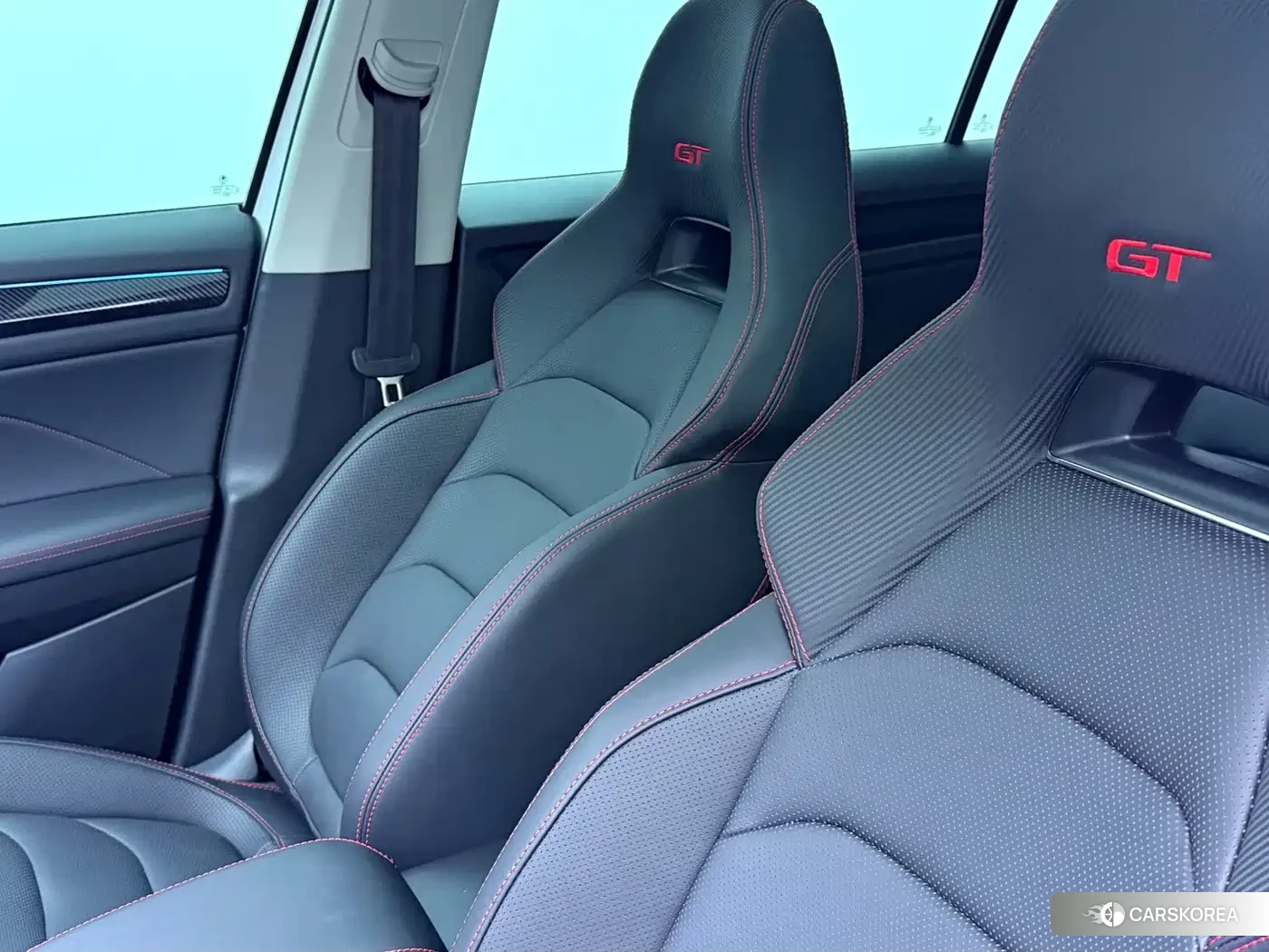 Skoda Kodiaq 2023 Белый из Китая, фото 5