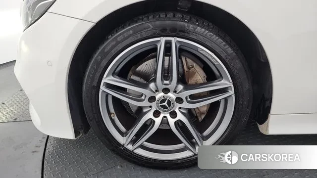 Mercedes-Benz E-Class W213 id 3578656 из Кореи 15
