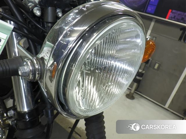 Yamaha SR400 id 4182931 из Японии 19
