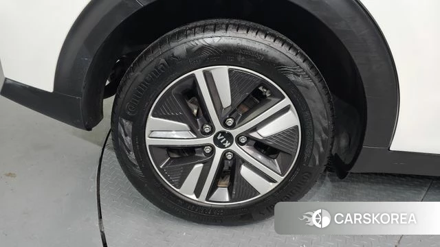 Kia The New Niro id 3916920 из Кореи 15