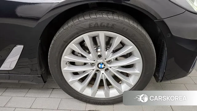 BMW 5 Series (G30) id 3373443 из Кореи 15