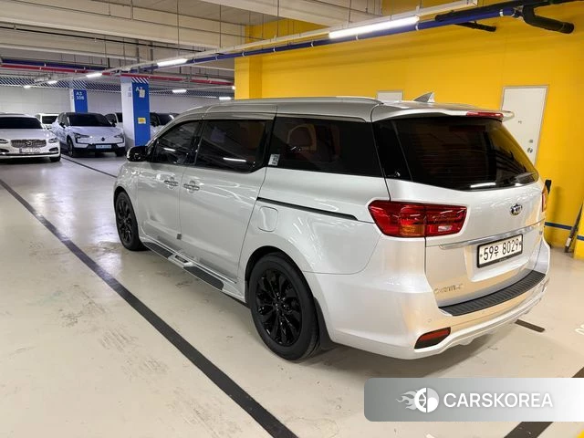 Kia The New Carnival 2018 Серебряный из Кореи, фото 5