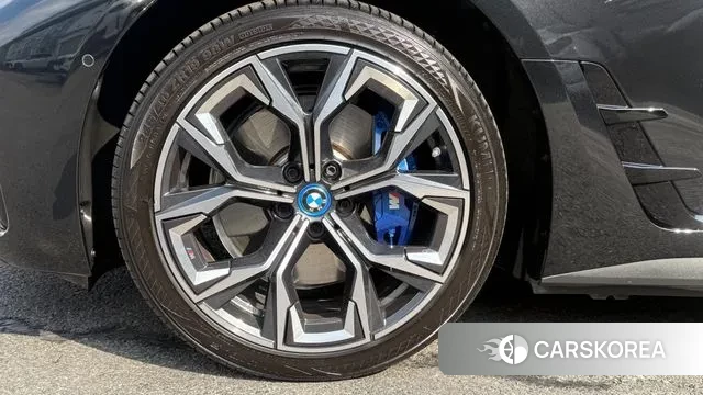 BMW i4 id 3658973 из Кореи 15