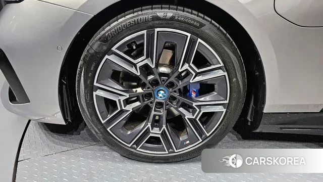 BMW 5 Series (G60) id 3757890 из Кореи 15