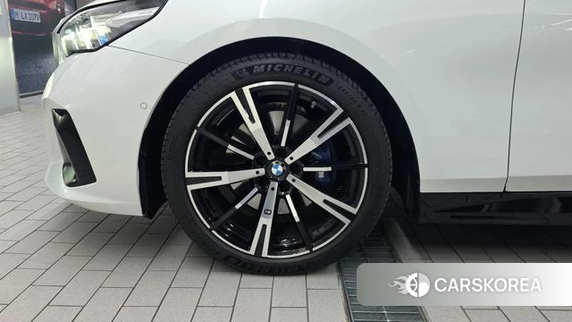 BMW 5 Series (G60) id 4194593 из Кореи 10