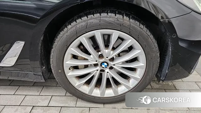 BMW 5 Series (G30) id 3032916 из Кореи 15