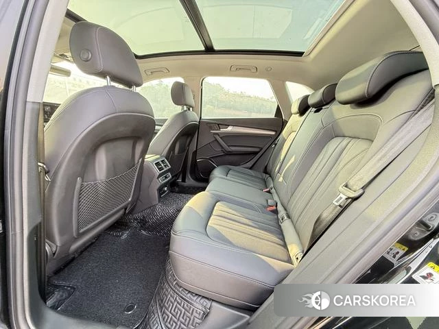 Audi Q5L 2023 Черный из Китая, фото 5
