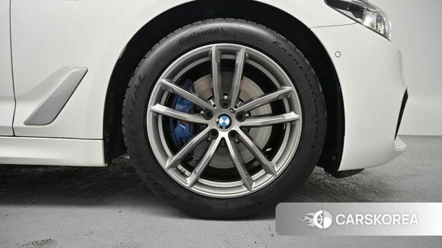 BMW 5 Series (G30) id 3955996 из Кореи 15