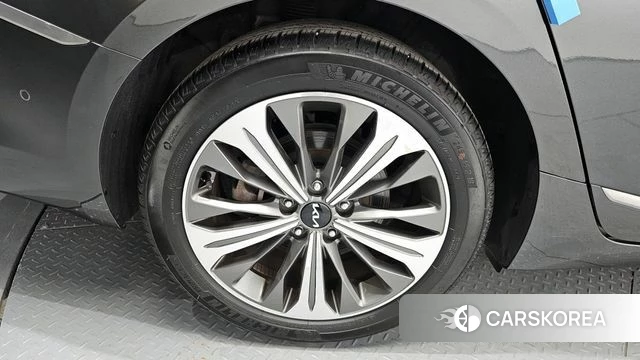 Kia K8 Hybrid id 4401060 из Кореи 26
