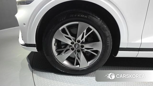 Genesis GV70 id 4617908 из Кореи 29