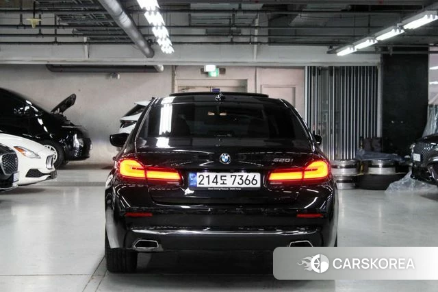BMW 5 Series (G30) id 3842864 из Кореи 15