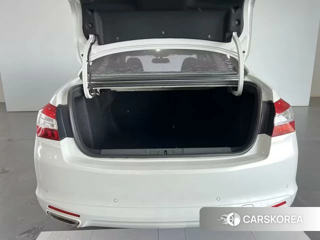 Peugeot 408 2018 Белый из Китая, фото 5