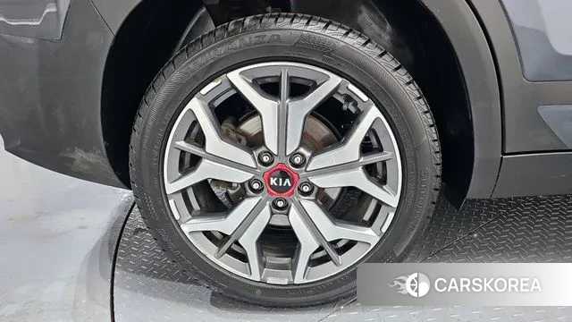 Kia Seltos id 3703388 из Кореи 15