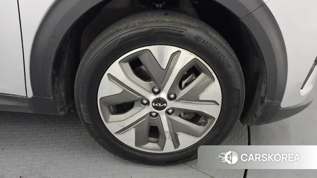Kia Niro Plus id 3758611 из Кореи 15
