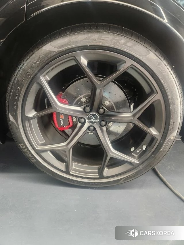 Audi RSQ8 (4M) id 4222629 из Кореи 8