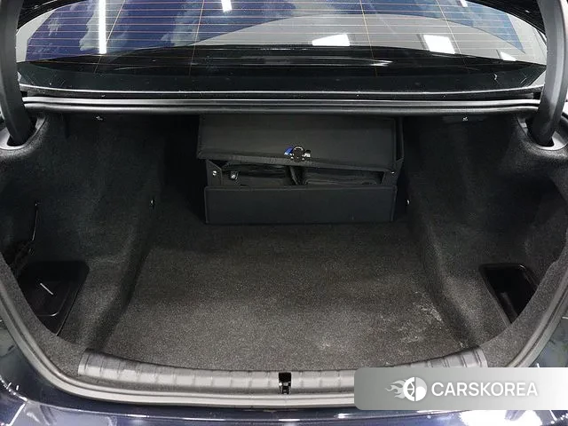 BMW 5 Series (G30) id 3410861 из Кореи 15