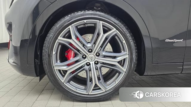 Maserati Levante id 4245276 из Кореи 30