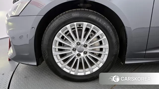 Audi A6 (C8) id 3592601 из Кореи 15