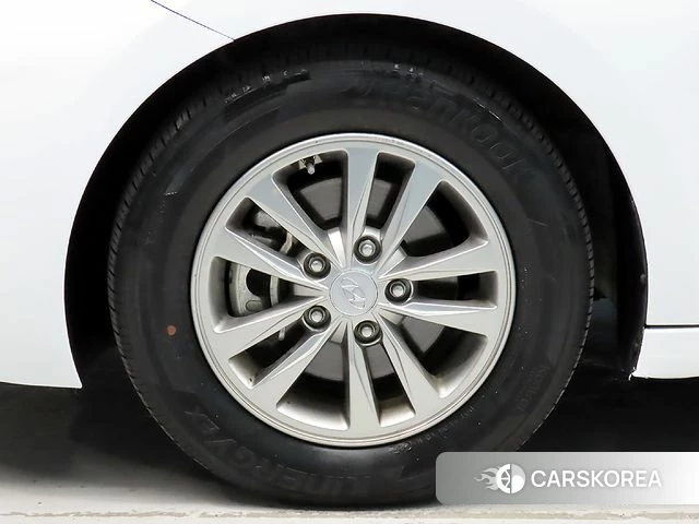 Hyundai The New Avante AD id 3911558 из Кореи 15