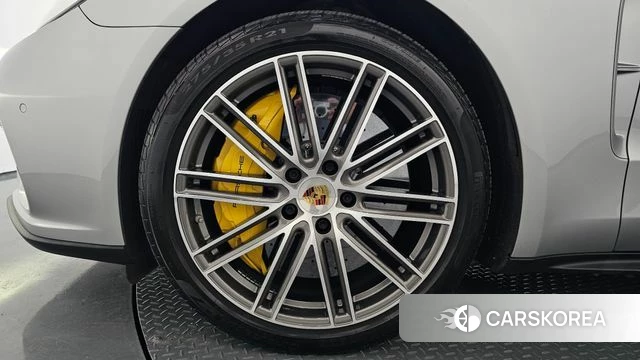 Porsche Panamera (971) id 4610372 из Кореи 31