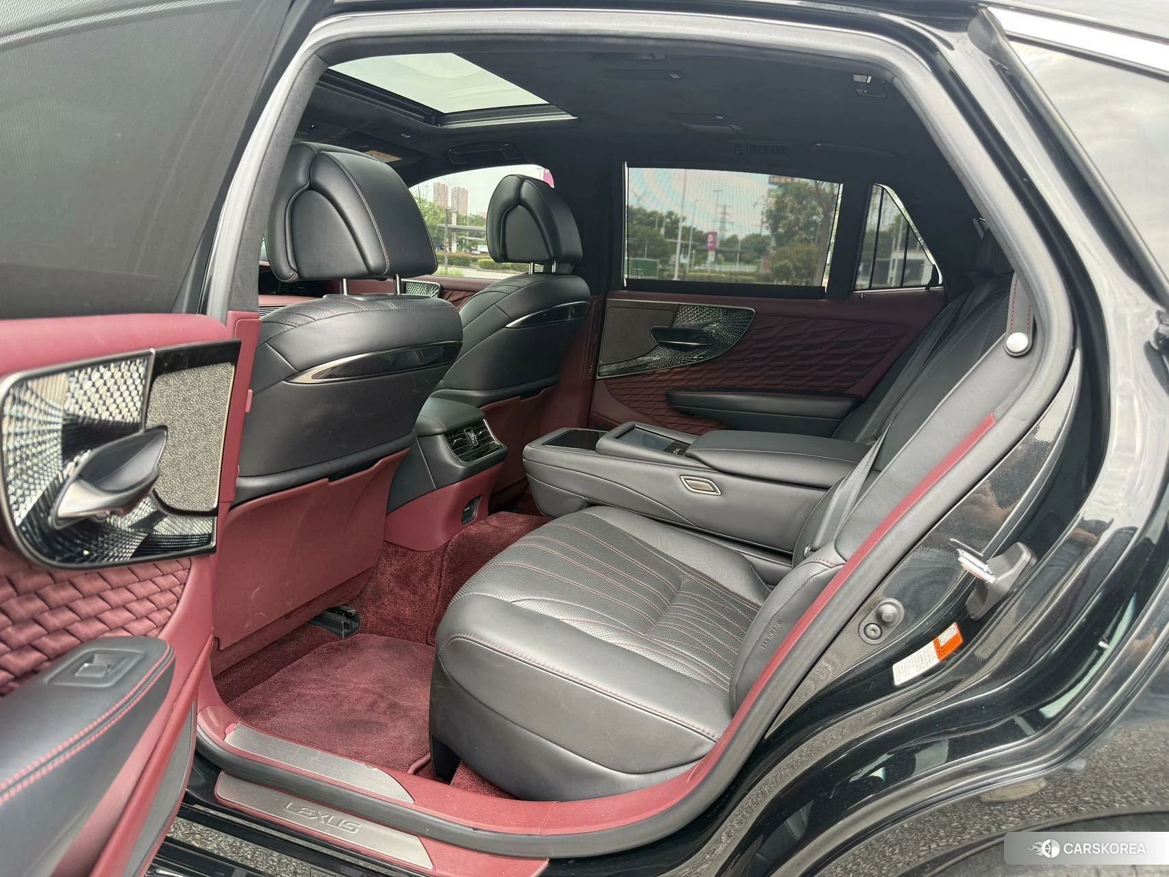 Lexus LS id 4504907 из Китая 10