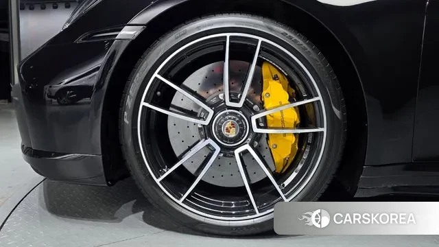 Porsche 911(992) id 3192409 из Кореи 15