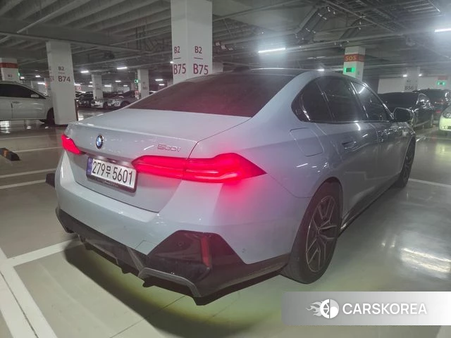 BMW 5 Series (G60) id 4248326 из Кореи 8