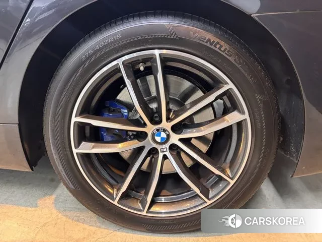 BMW 5 Series (G30) id 3570626 из Кореи 14