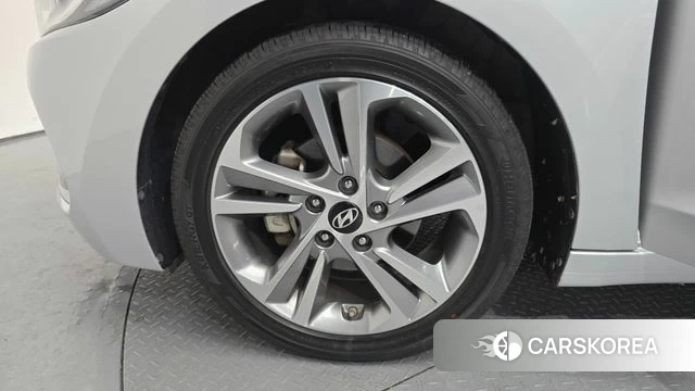 Hyundai Avante AD id 3917406 из Кореи 15