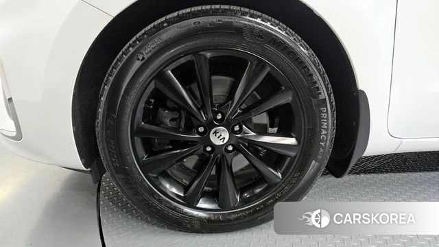 Kia The New Carnival id 3942713 из Кореи 15