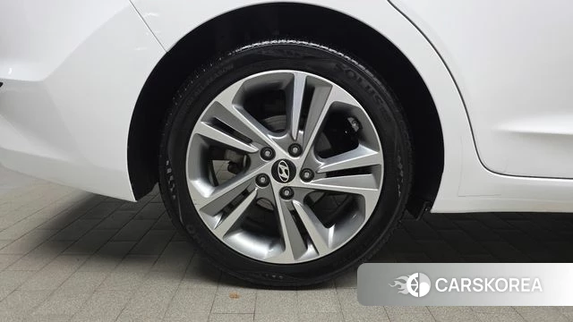 Hyundai Avante AD id 4525788 из Кореи 25