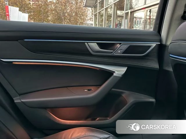 Audi A6L id 4271688 из Китая 25