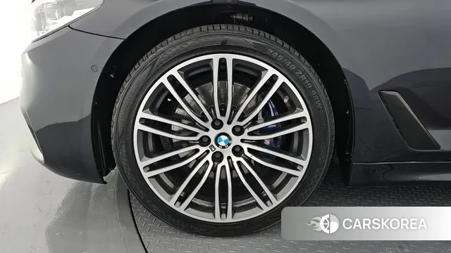 BMW 5 Series (G30) id 3557761 из Кореи 15