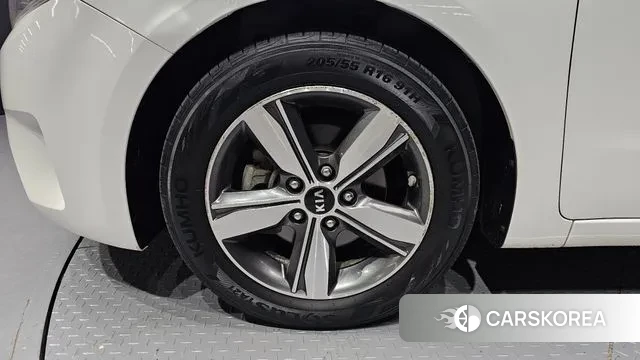 Kia The New K3 id 3455298 из Кореи 15