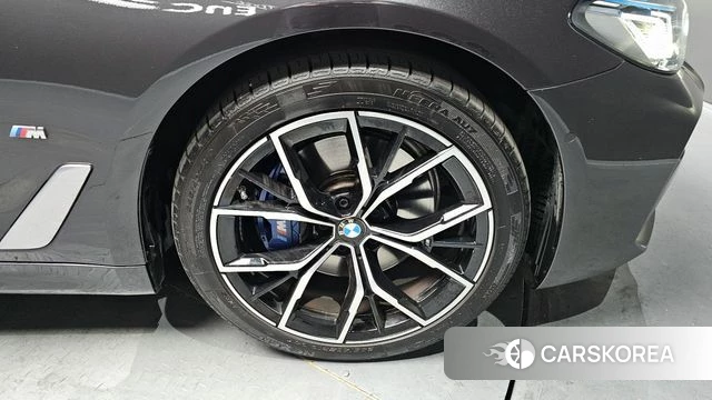 BMW 5 Series (G30) id 3838882 из Кореи 15