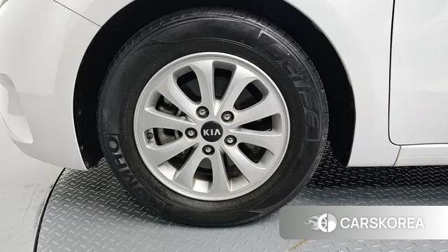 Kia The New K3 id 3449848 из Кореи 15