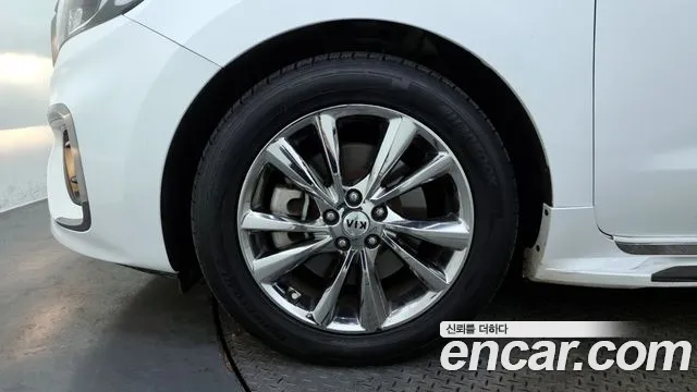 Kia The New Carnival id 2405935 из Кореи 15