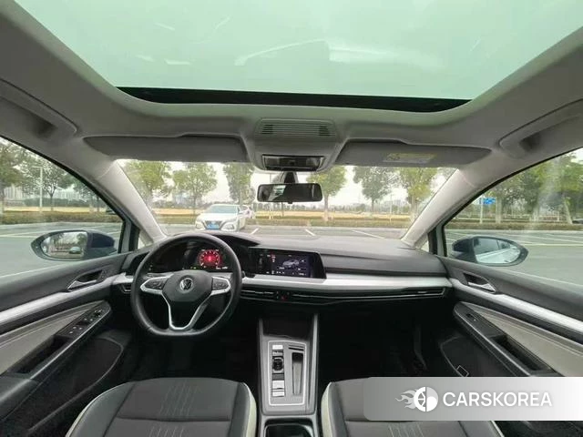 Volkswagen Golf 2023 Белый из Китая, фото 5