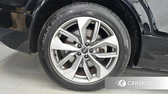 Audi e-Tron id 4650999 из Кореи 29