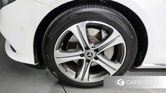 Mercedes-Benz E-Class W213 id 3336219 из Кореи 15