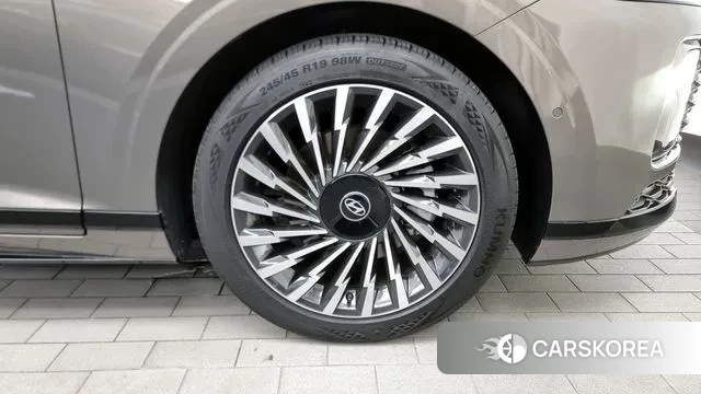 Hyundai Grandeur (GN7) id 2998263 из Кореи 15