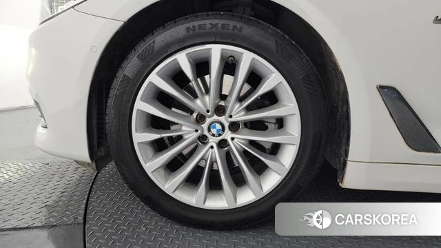 BMW 5 Series (G30) id 4188600 из Кореи 35