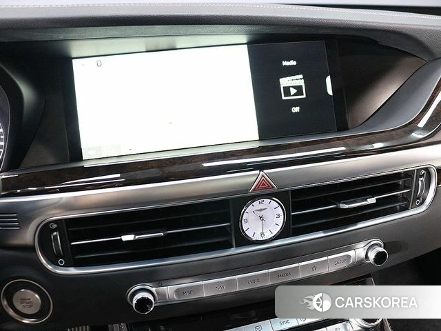 Genesis G90 id 4562944 из Кореи 15