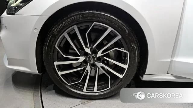 Audi A7 (4K) id 3502421 из Кореи 15