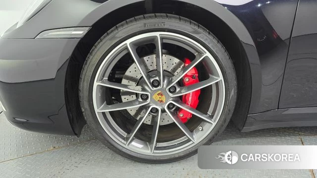 Porsche 911(992) id 4586431 из Кореи 15