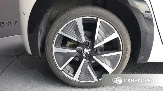 Peugeot e-208 second Generation id 3740334 из Кореи 15